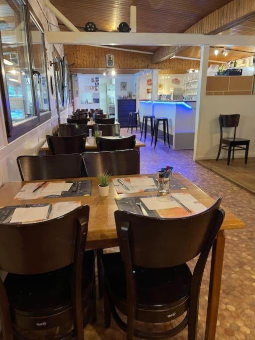 Anne Marie Vous Accueilles Dans Son Logement Familiale Pour 6 Personnes 3 Chambres Confortable Proche D Europa Park A Boofzheim Dans Camping 3 Etoiles Esterno foto